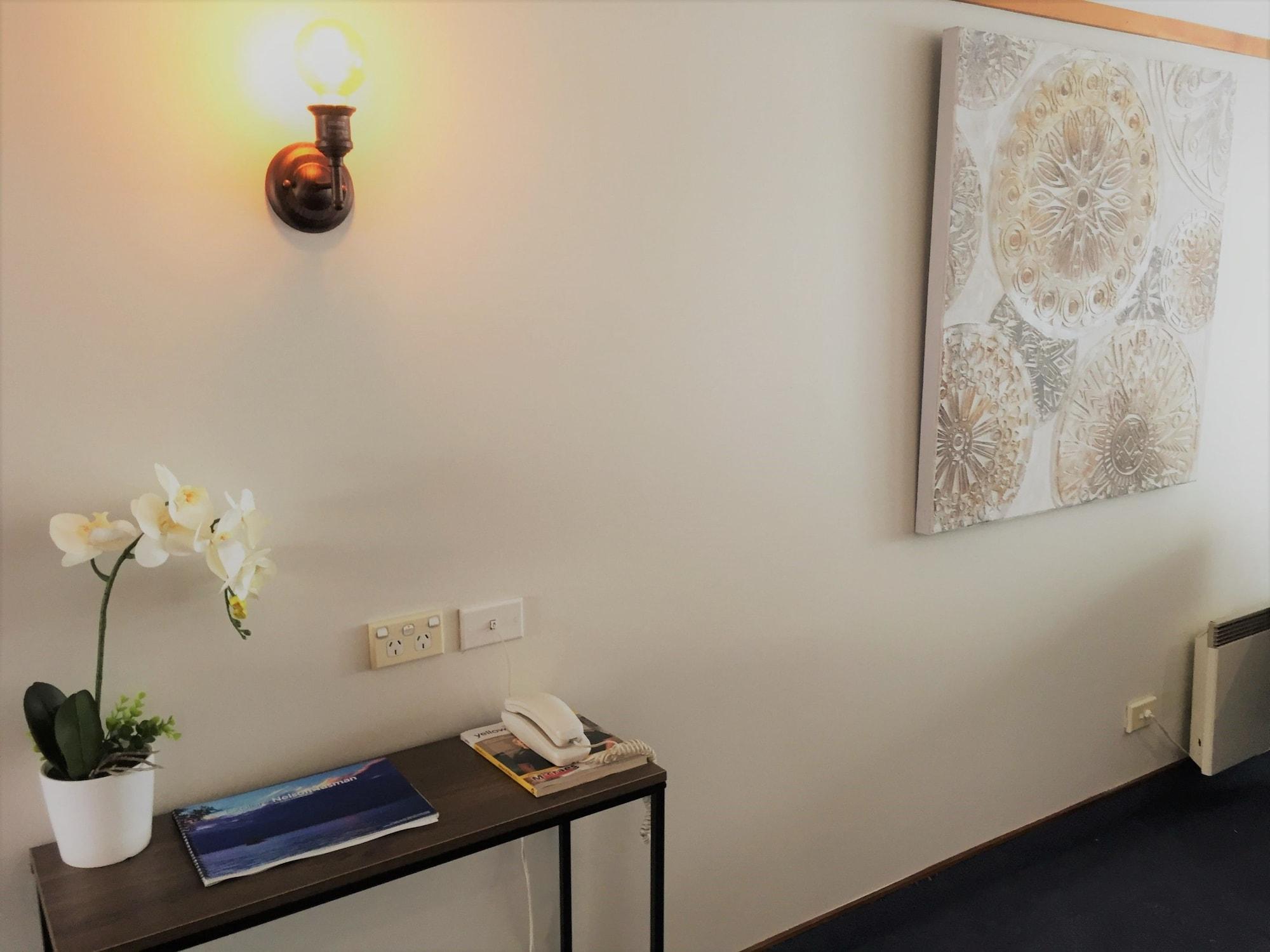 The Beachcomber Hotel نيلسون المظهر الخارجي الصورة