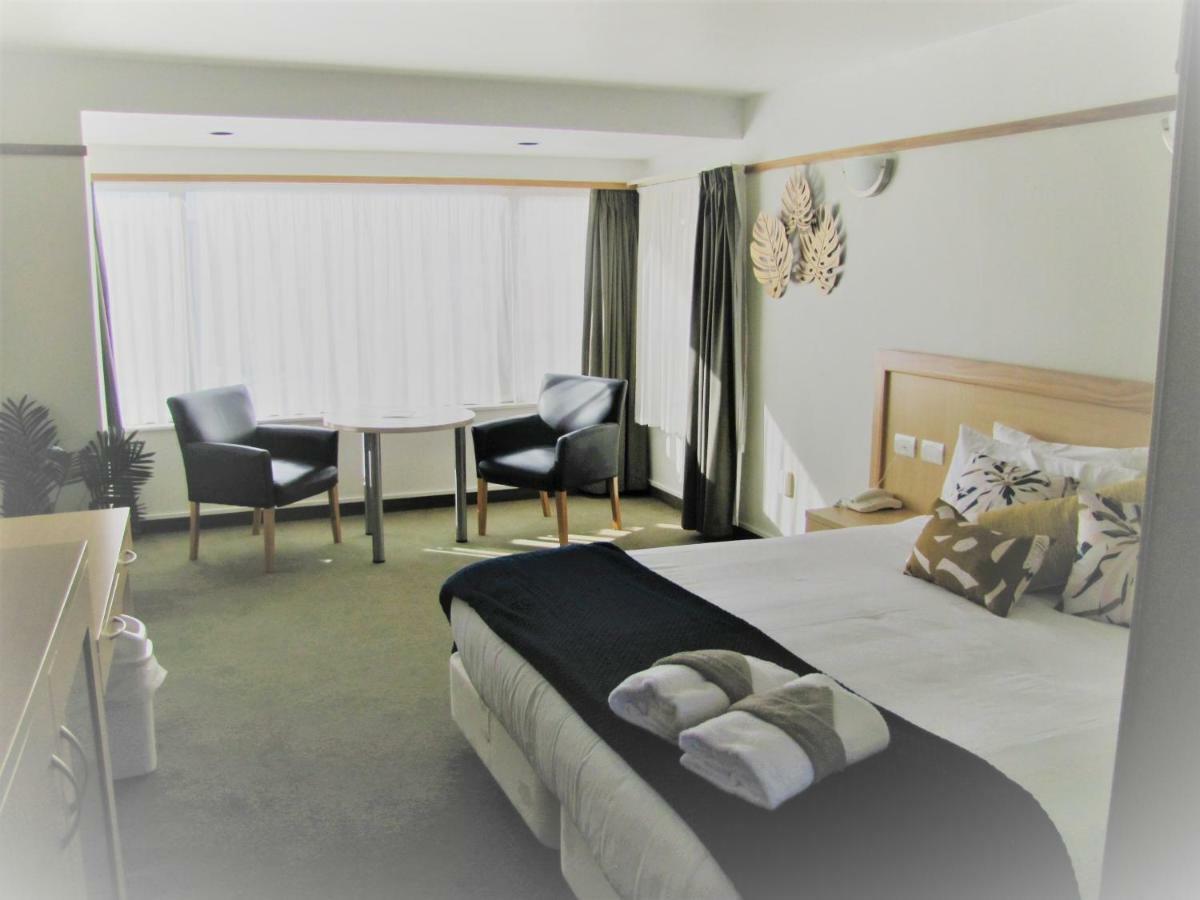 The Beachcomber Hotel نيلسون المظهر الخارجي الصورة
